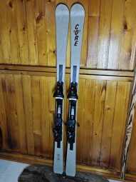 LYŽE CORE NO3 --SWISS MADE-- 159CM